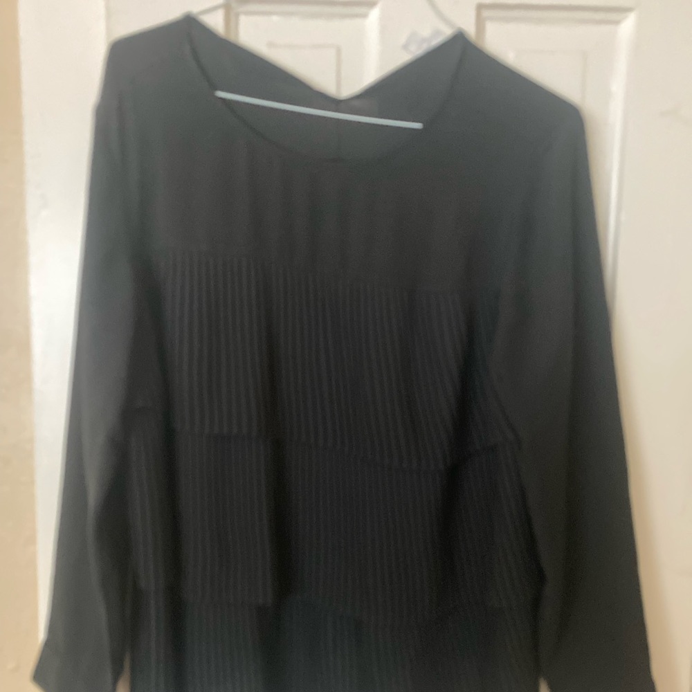 J Jill black tiered blouse.  Size 1x.  Long sleeve